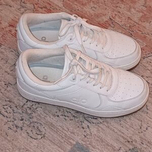 ALO Recovery Leather White Sneakers Size 9.5 Women's